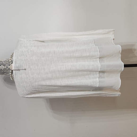 White BCBG Max Azria long sleeved hi-low top - small - Picture 3 of 5